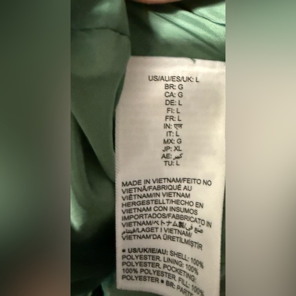 Amazon Essentials Men's Mid-Length Hooded Puffer Coat
L - Picture 7 of 7